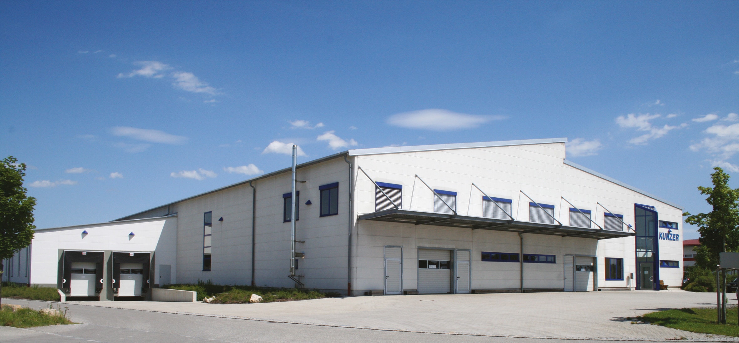 Kunzer Firmengebäude Frontansicht